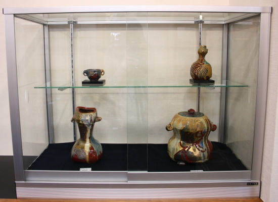 安倍安人先生の新作も随時展示しています