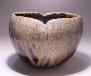 伊勢崎晃一朗 作 「黒茶碗」