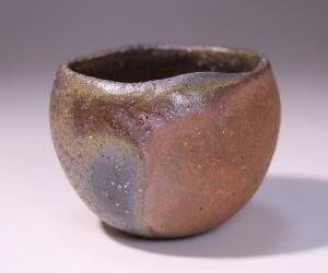 伊勢崎晃一朗 作 「備前窯変酒呑」