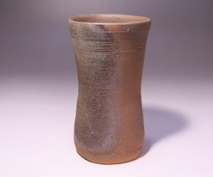 高力芳照 作 「備前ビール呑」