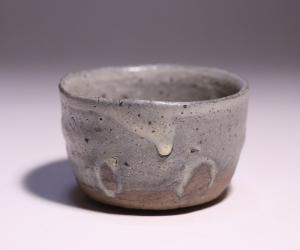 金重有邦 作 「唐津土灰釉ぐい呑」