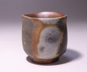 伊勢崎 満 作 「伊部ぐい呑」