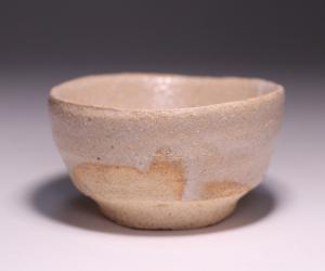 金重有邦 作 「唐津土灰釉盃」