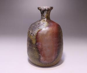 金重道明 作 「伊部徳利」