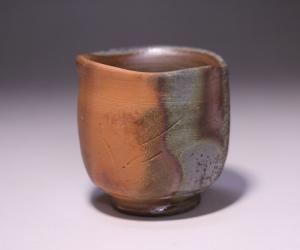 伊勢崎 満 作 「伊部ぐい呑」