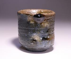 伊勢崎 淳 作 「備前引出黒酒呑」