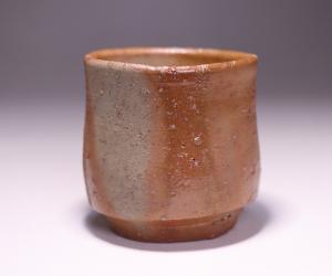 金重 愫 作 「緋襷ぐい呑」