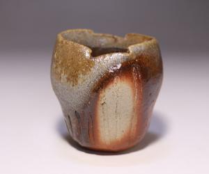 秋谷昌央 作 「備前酒呑」