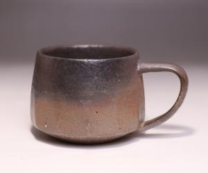 高島聡平 作 「備前黒マグカップ」