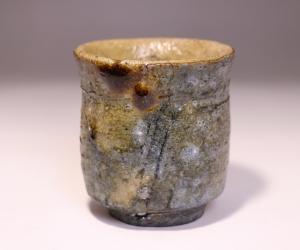 伊勢崎 淳 作 「備前引出黒酒呑」