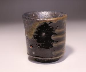 伊勢崎 淳 作 「備前黒酒呑」