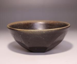 秋谷昌央 作 「黒飯碗」