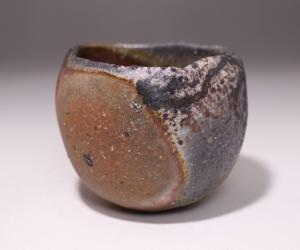 伊勢崎晃一朗 作 「備前窯変酒呑」