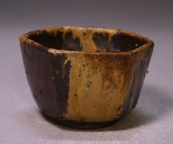 森本良信 作 「伊部六角酒盃」 ～備前焼専門卸小売店 川口陶楽苑～