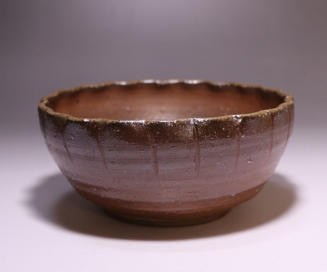 高力芳照作 「備前輪花鉢」