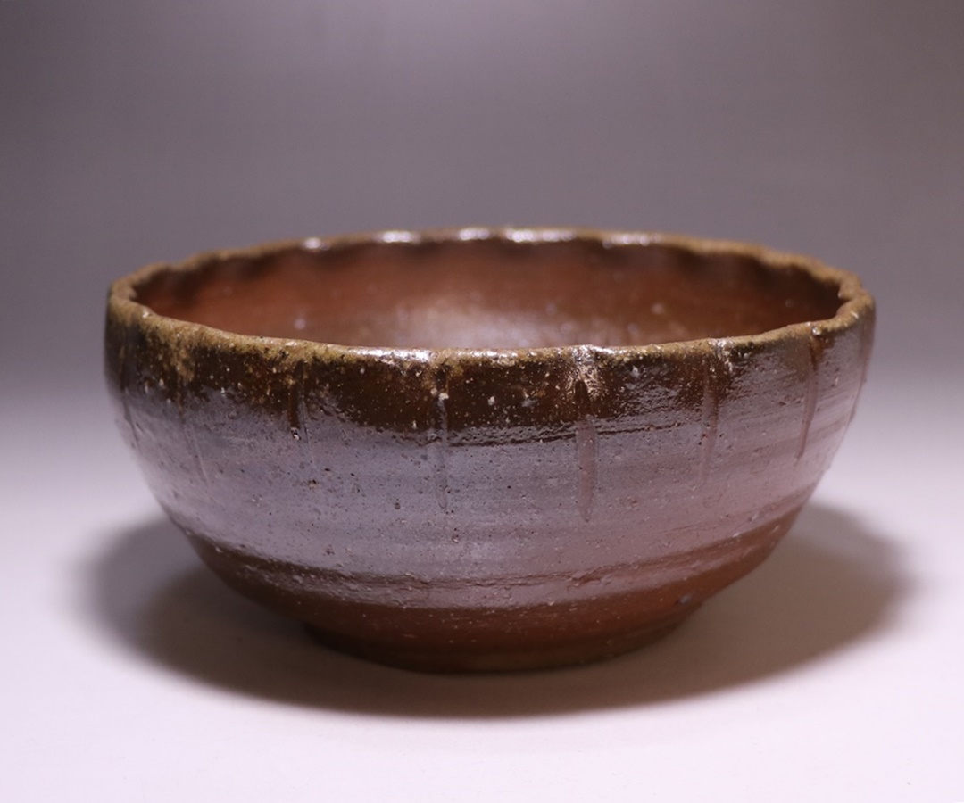 高力芳照作 「備前輪花鉢」