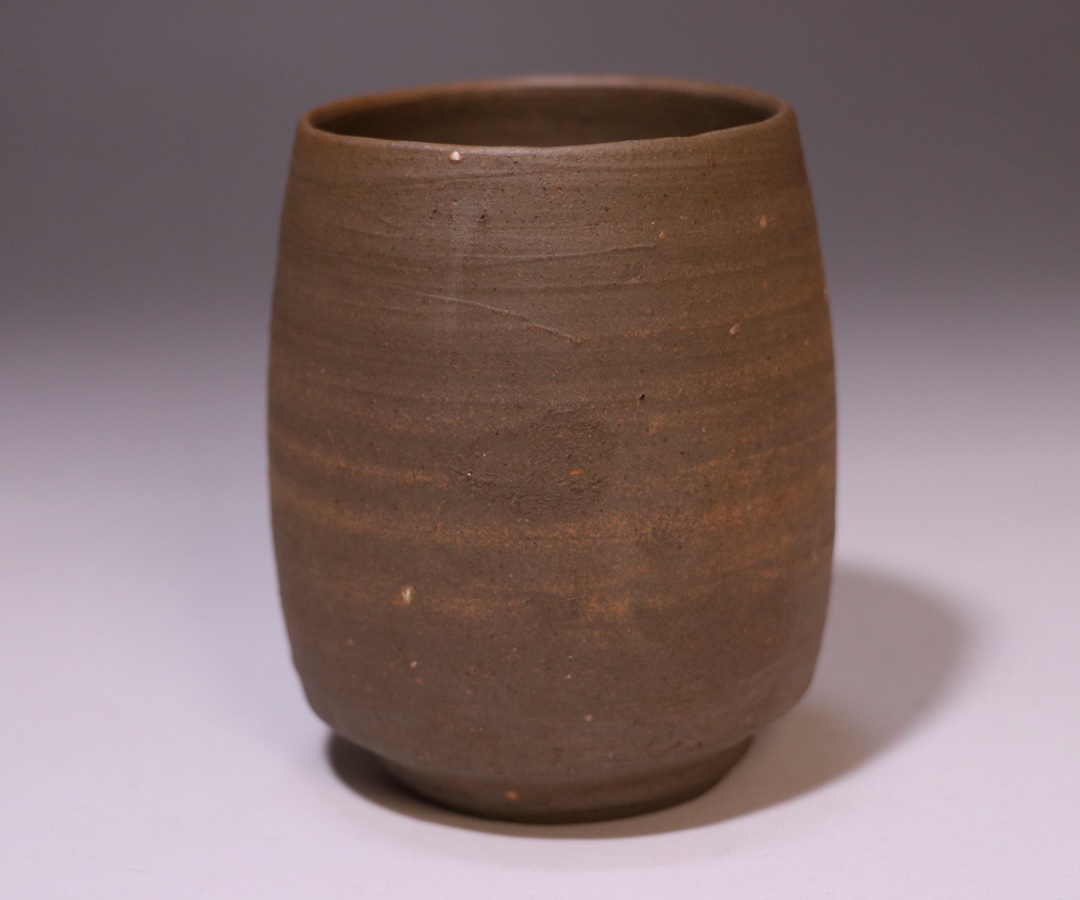 金重有邦作 「伊部湯呑」