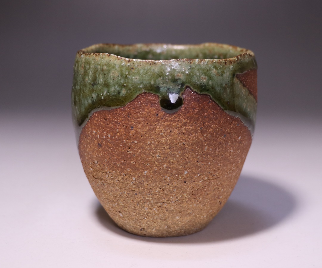 馬場隆志作 「織部湯呑（左馬）」